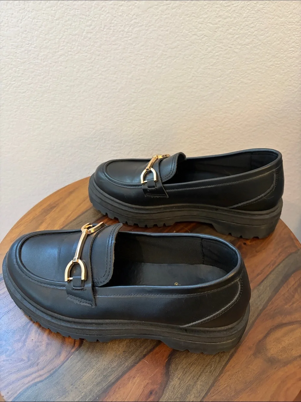 Qupid sleek black